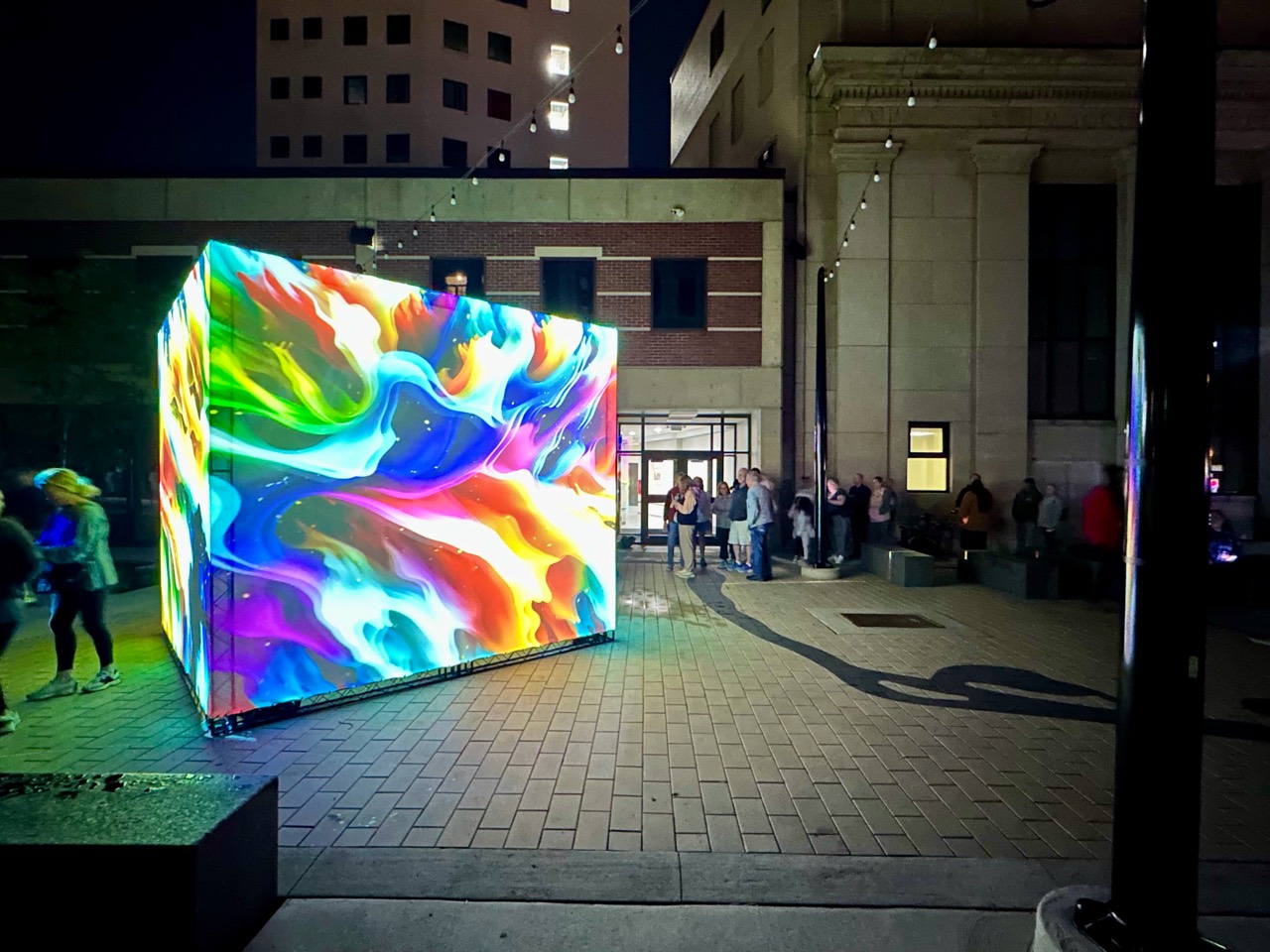 The Cube: colorful projection mapping in an outdoor plaza